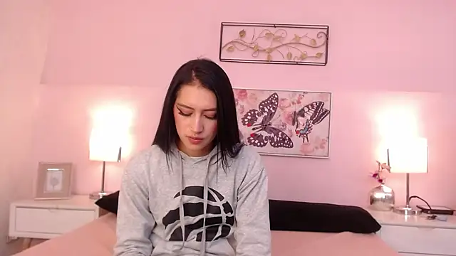 Snapshot of sara17_ chatting on October 19, 1:39 am sara17 online show from October 19, 1:39 am