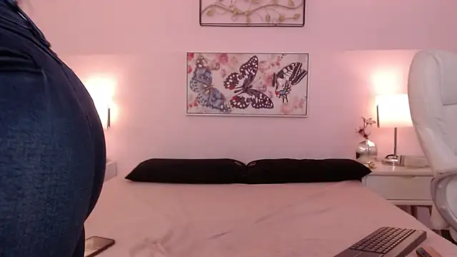 Snapshot of sara17_ chatting on October 22, 4:13 am sara17 online show from October 22, 4:13 am