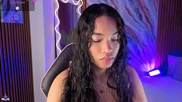penelope tay1 online show from May 7, 3:01 am