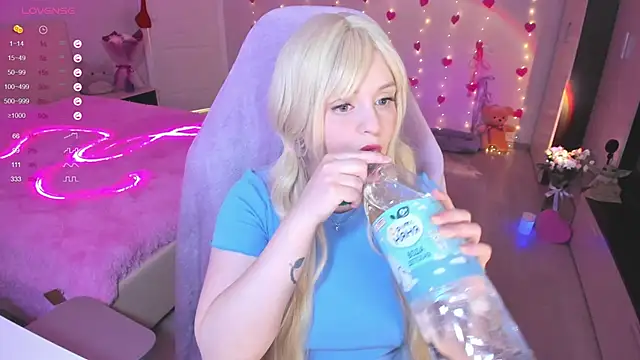 Amy honey angel online show from March 1, 10:24 am