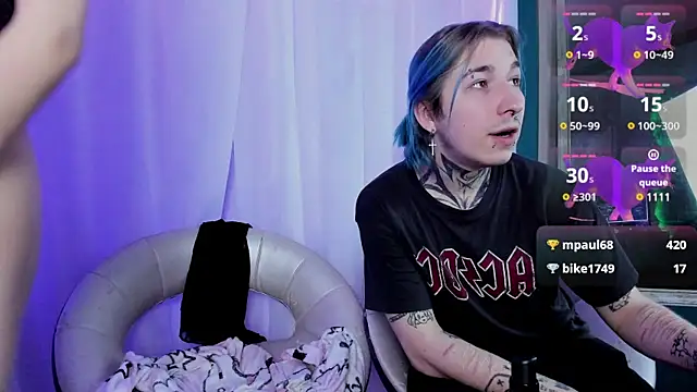 Snapshot of Milten-Trish chatting on February 11, 10:39 pm Milten-Trish online show from February 11, 10:39 pm
