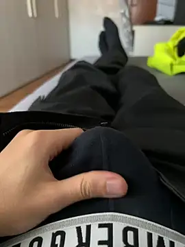 93moro online show from December 31, 2:14 pm