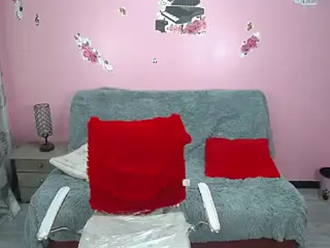 Snapshot of cloe_cooper_ chatting on December 31, 6:59 am cloe cooper online show from December 31, 6:59 am