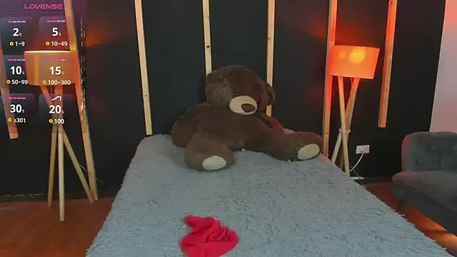 vampy dolll online show from January 7, 1:03 pm