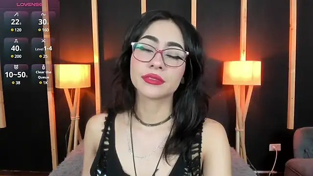 vampy dolll online show from January 9, 1:02 pm