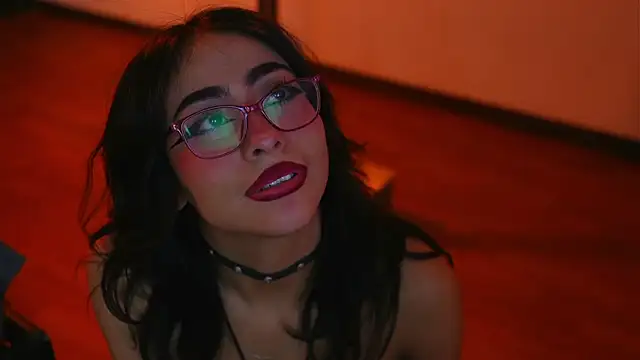 vampy dolll online show from March 15, 11:50 pm