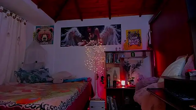 cuteweed420 online show from February 26, 8:37 am