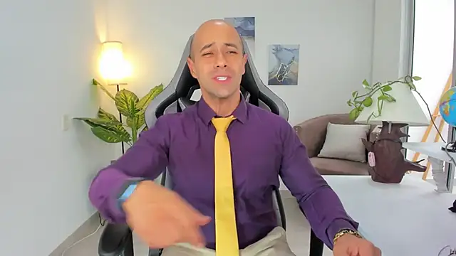 ryan master  online show from December 24, 4:30 pm