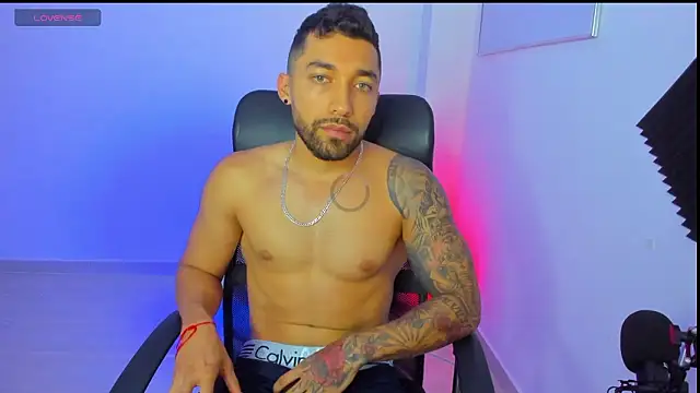 Snapshot of Sweet_and_caramel chatting on February 9, 10:41 am Sweet and caramel online show from February 9, 10:41 am