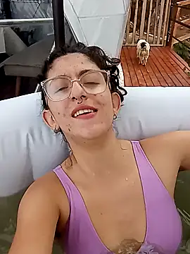 Snapshot of LoveElectra chatting on January 7, 12:20 pm LoveElectra online show from January 7, 12:20 pm