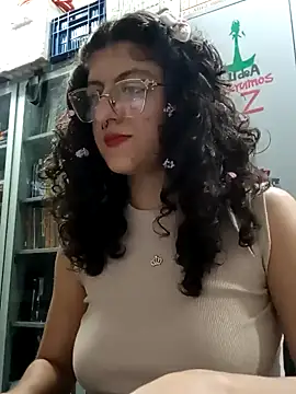 Snapshot of LoveElectra chatting on February 6, 11:15 pm LoveElectra online show from February 6, 11:15 pm