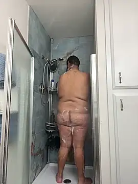 Snapshot of daddymaniaco69 chatting on December 26, 4:58 pm daddymaniaco69 online show from December 26, 4:58 pm