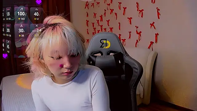 Milla Aheo online show from April 8, 1:00 pm