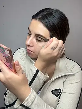 SaraBraun  online show from April 14, 5:41 pm