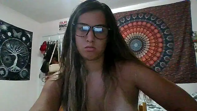 naughtynadia0502 online show from July 22, 12:24 am