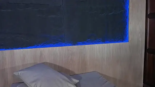 ArtemisaBlake online show from January 28, 10:01 pm