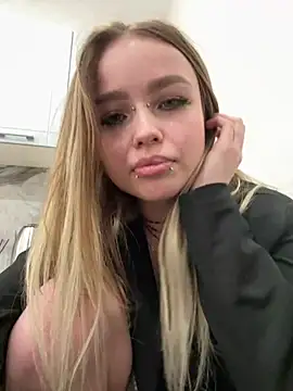 emo couple online show from December 13, 4:22 am