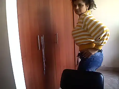 Snapshot of Mahia_M chatting on December 19, 1:51 pm Mahia M online show from December 19, 1:51 pm