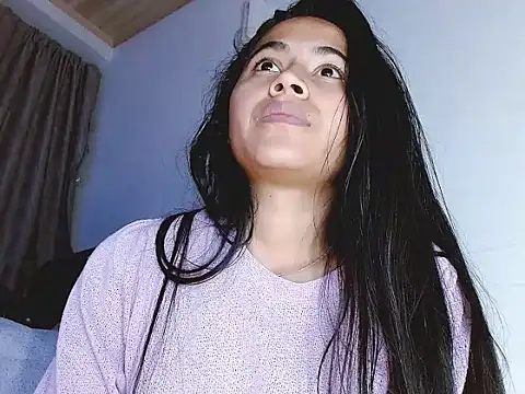 Snapshot of brihanna_lena chatting on June 7, 7:23 am brihanna lena online show from June 7, 7:23 am