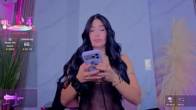 Chlooee   online show from April 7, 2:12 am