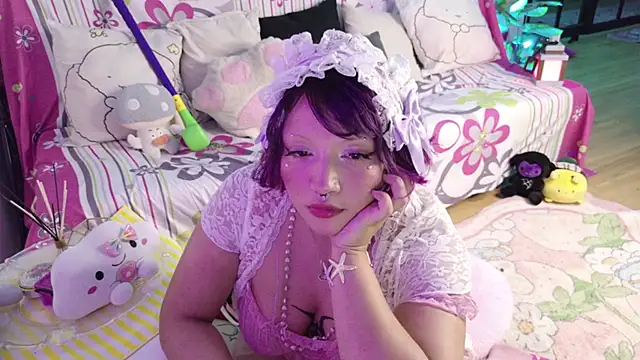 Snapshot of lady_noize chatting on July 2, 3:45 am lady noize online show from July 2, 3:45 am