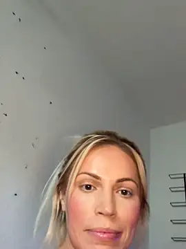 sophiamariexoxo240 online show from April 21, 7:50 pm