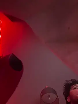 ouiiii27 online show from December 12, 5:31 am