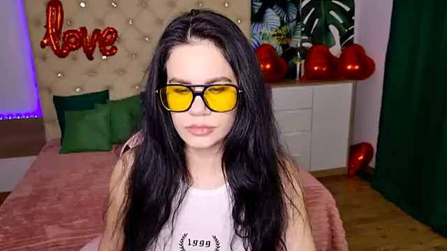 KattieSims online show from February 16, 7:16 pm