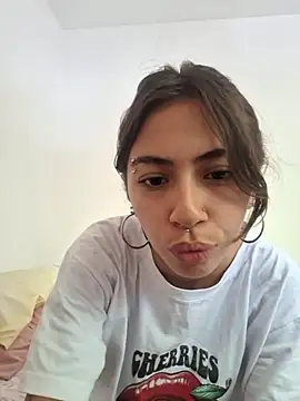 Jazmin-Cerezita online show from December 18, 4:28 pm