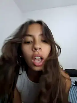 Jazmin-Cerezita online show from February 6, 3:16 am