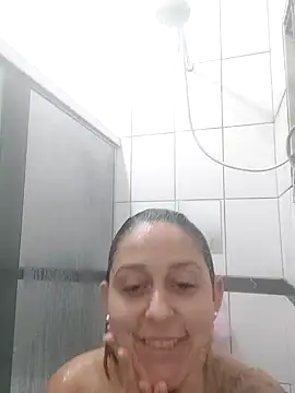 Snapshot of baixinhaloira chatting on December 15, 12:18 am baixinhaloira online show from December 15, 12:18 am