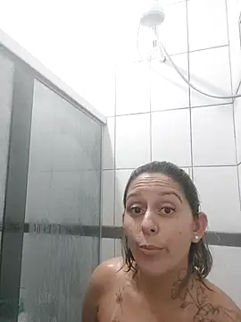 Snapshot of baixinhaloira chatting on January 18, 1:52 am baixinhaloira online show from January 18, 1:52 am