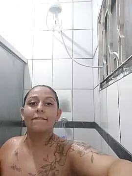 Snapshot of baixinhaloira chatting on February 21, 1:33 am baixinhaloira online show from February 21, 1:33 am