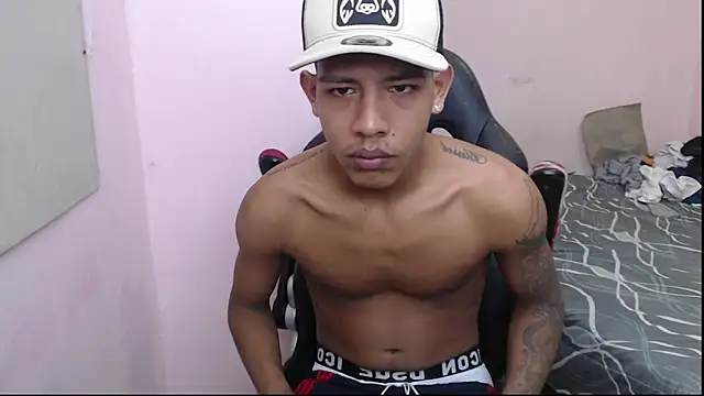 Snapshot of mr_stiven_ chatting on January 14, 3:01 am mr stiven  online show from January 14, 3:01 am