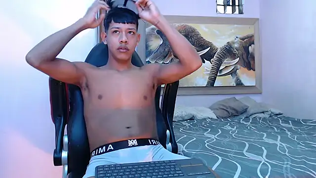 Snapshot of mr_stiven_ chatting on March 3, 2:58 am mr stiven  online show from March 3, 2:58 am