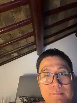 866532 online show from November 28, 3:36 pm