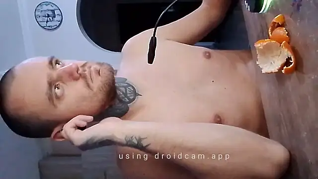 Snapshot of HappyZebra13 chatting on December 28, 9:30 pm HappyZebra13 online show from December 28, 9:30 pm