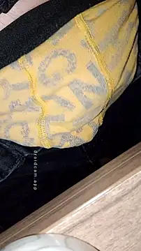 Snapshot of HappyZebra13 chatting on January 10, 9:10 pm HappyZebra13 online show from January 10, 9:10 pm