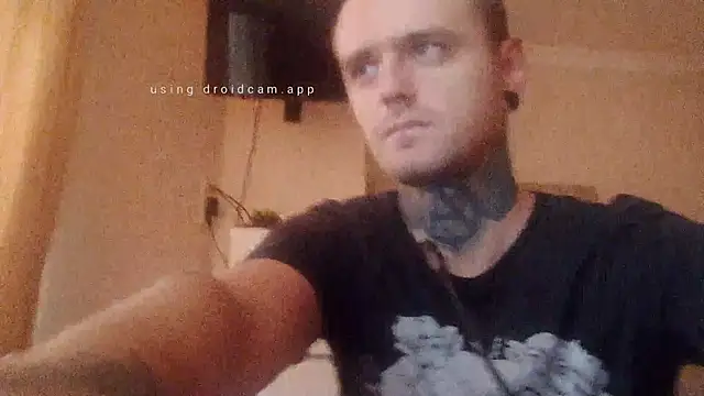 Snapshot of HappyZebra13 chatting on January 13, 12:24 pm HappyZebra13 online show from January 13, 12:24 pm