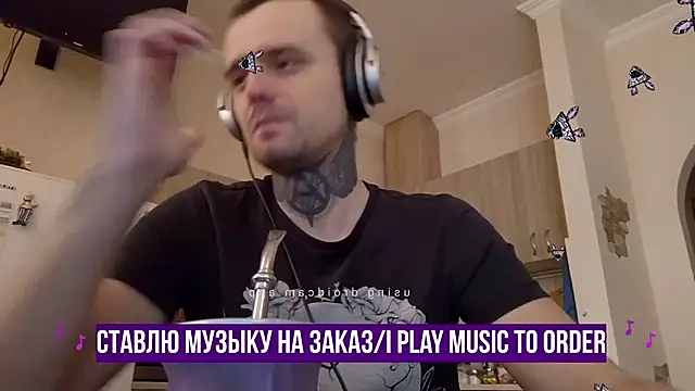 Snapshot of HappyZebra13 chatting on February 11, 12:58 pm HappyZebra13 online show from February 11, 12:58 pm