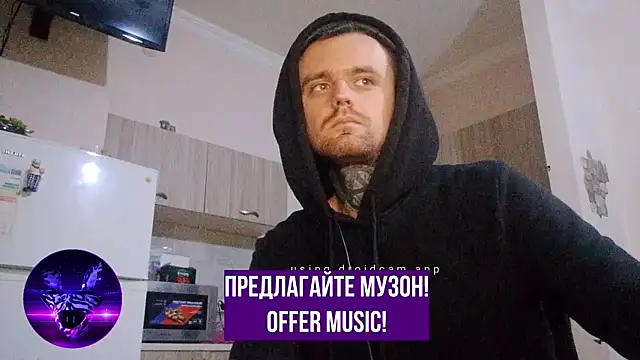 Snapshot of HappyZebra13 chatting on February 16, 4:53 pm HappyZebra13 online show from February 16, 4:53 pm