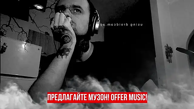 Snapshot of HappyZebra13 chatting on February 17, 3:31 pm HappyZebra13 online show from February 17, 3:31 pm