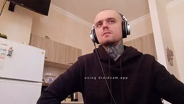 Snapshot of HappyZebra13 chatting on February 28, 9:47 am HappyZebra13 online show from February 28, 9:47 am