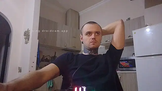 Snapshot of HappyZebra13 chatting on March 13, 7:06 pm HappyZebra13 online show from March 13, 7:06 pm