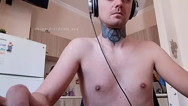 Snapshot of HappyZebra13 chatting on March 14, 11:01 am HappyZebra13 online show from March 14, 11:01 am