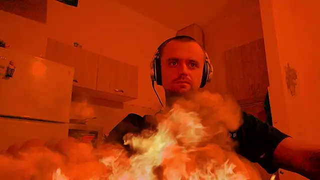 Snapshot of HappyZebra13 chatting on March 20, 7:04 pm HappyZebra13 online show from March 20, 7:04 pm