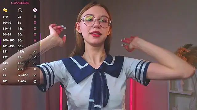 Snapshot of UdelaAllston chatting on October 26, 11:05 am UdelaAllston online show from October 26, 11:05 am