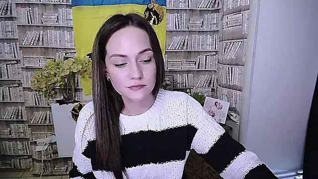 Lina Star S online show from October 18, 9:32 am