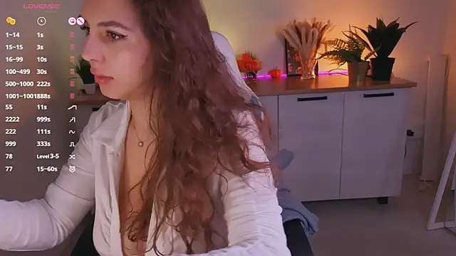 Snapshot of StephanieBoobs chatting on October 11, 8:46 am StephanieBoobs online show from October 11, 8:46 am