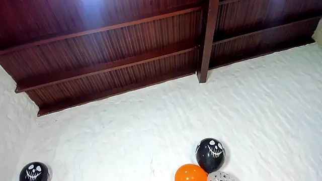 Snapshot of Camila__Gomez chatting on October 25, 12:23 pm Camila Gomez online show from October 25, 12:23 pm